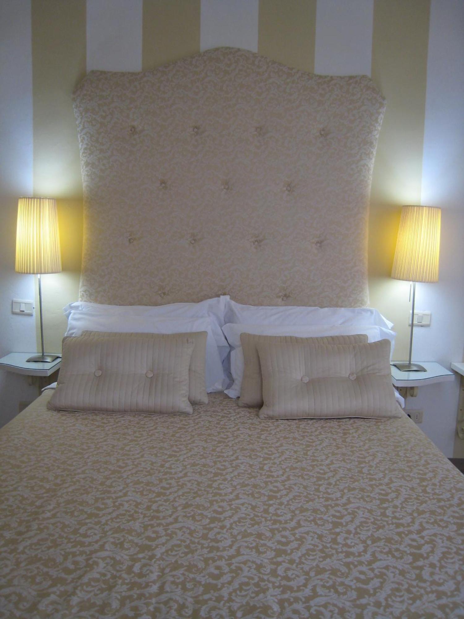 Fontelunga Hotel & Villas Pozzo  Kültér fotó